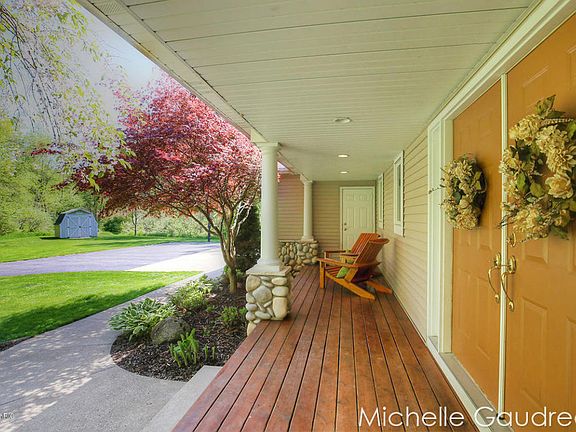 4th image of 4137 Whispering Hills Ln