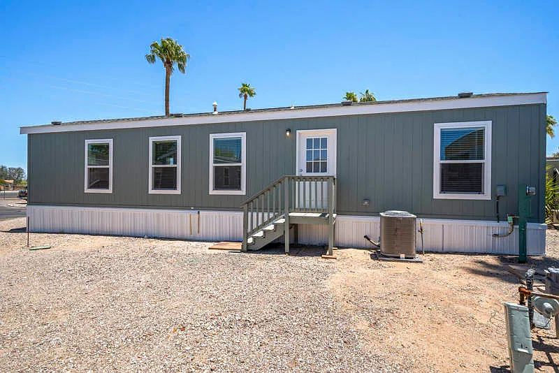 2 bed, 1.0 bath, 632 sqft, $1,160 — Photo 2