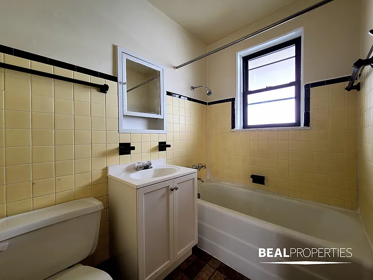 4407 N Wolcott — Photo 10