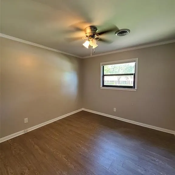 860 Greg Dr — Photo 7
