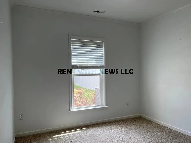 2608 Jazzy St — Photo 23