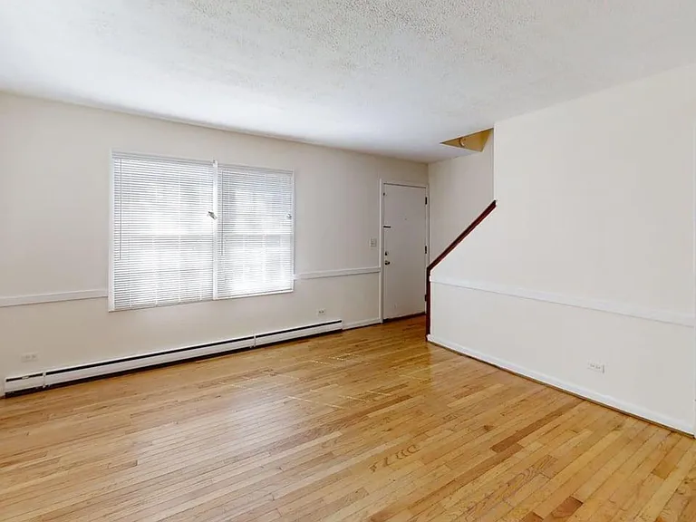 1107 River Ct — Photo 23