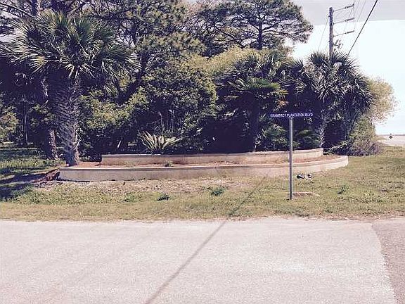 4th image of 221 Boncycle Land Dr