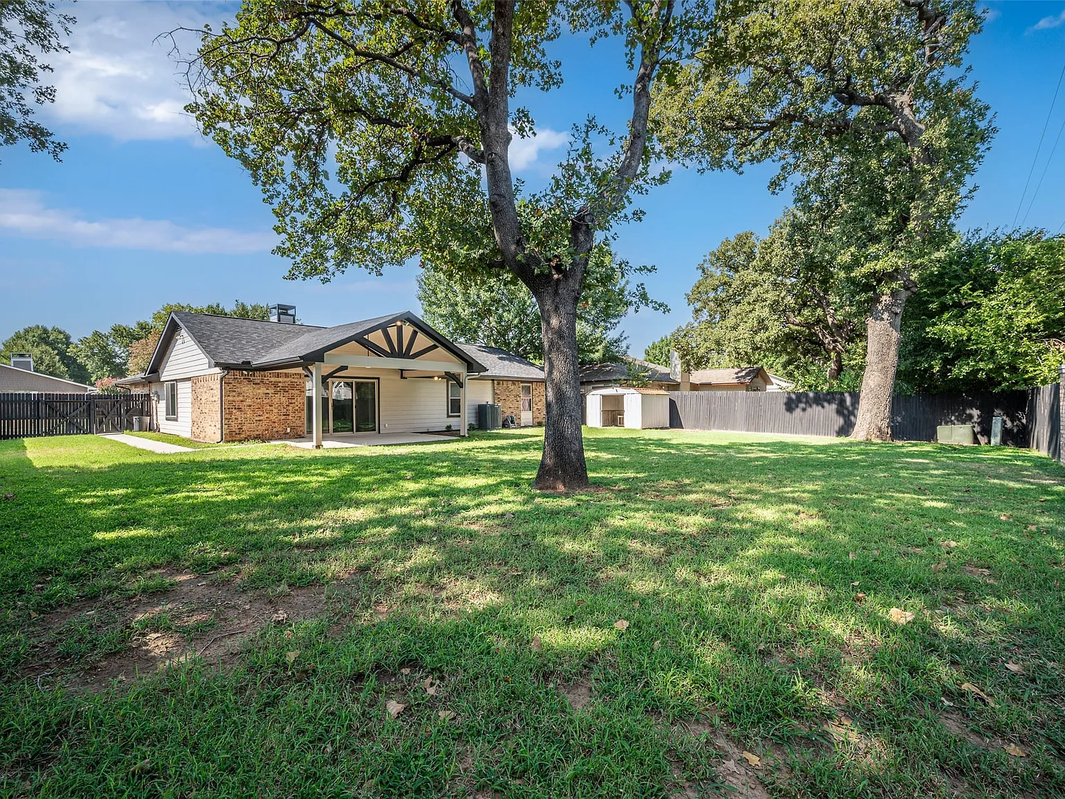 4 bed, 2.0 bath, 1775 sqft, $2,500 — Photo 4
