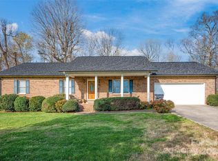 110 Green Meadow Ln, Statesville, NC 28625