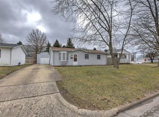 2903 E Cardinal Dr, Decatur, IL 62526