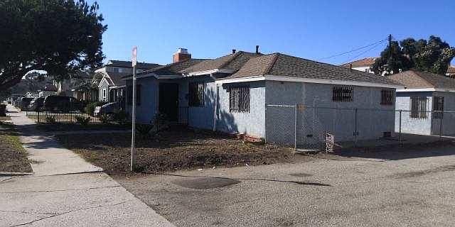 1st image of 4865 W 118th St