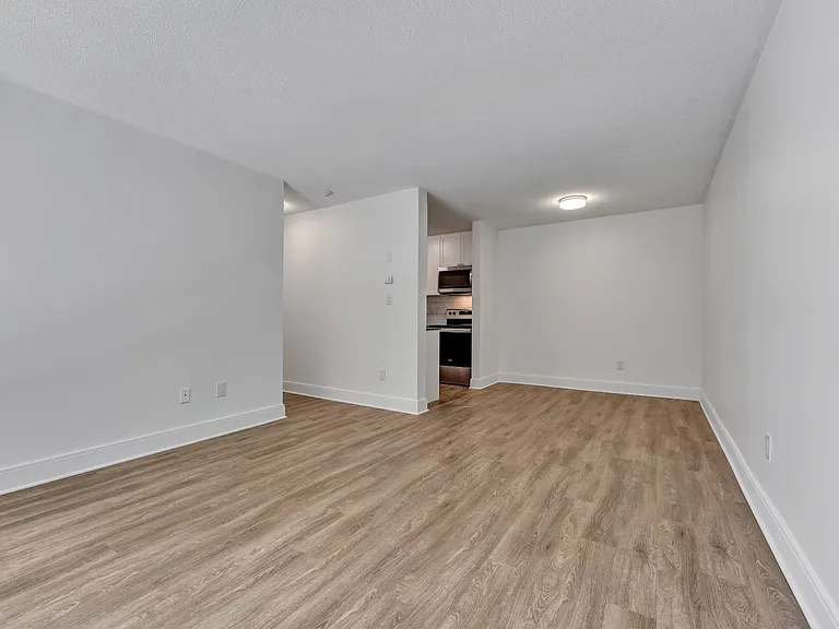 4026 Quadra St — Photo 12