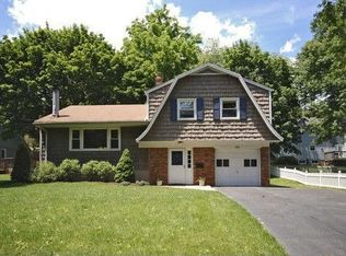 190 W Shore Rd, Harrington Park, NJ 07640