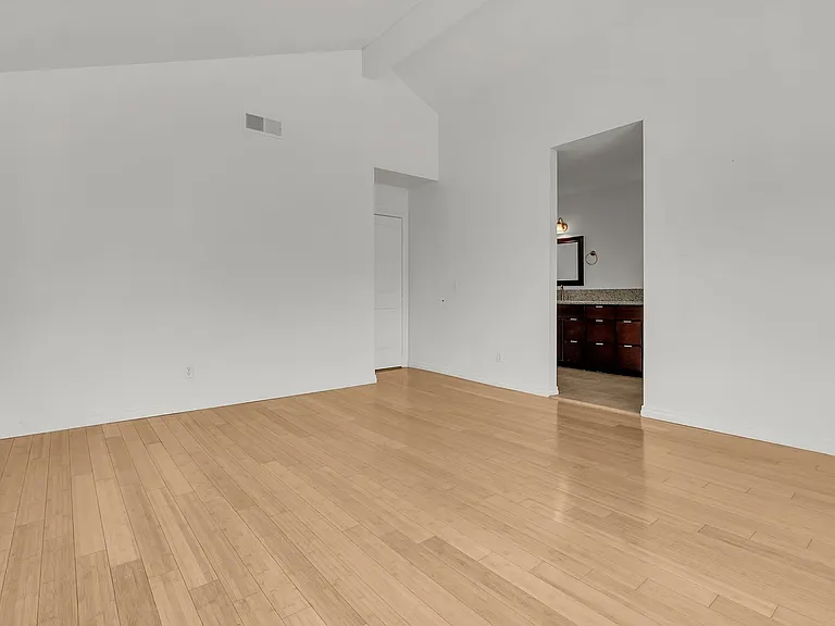 2750 N Canal St — Photo 25