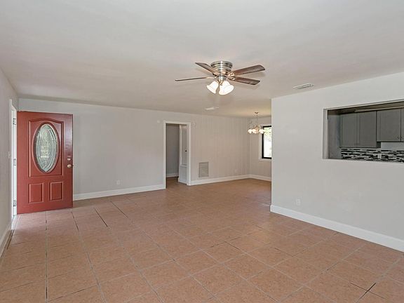 5th image of 5423 Oliver St N