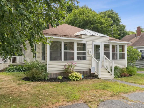 3 Chadwick Street, Winslow, ME 04901