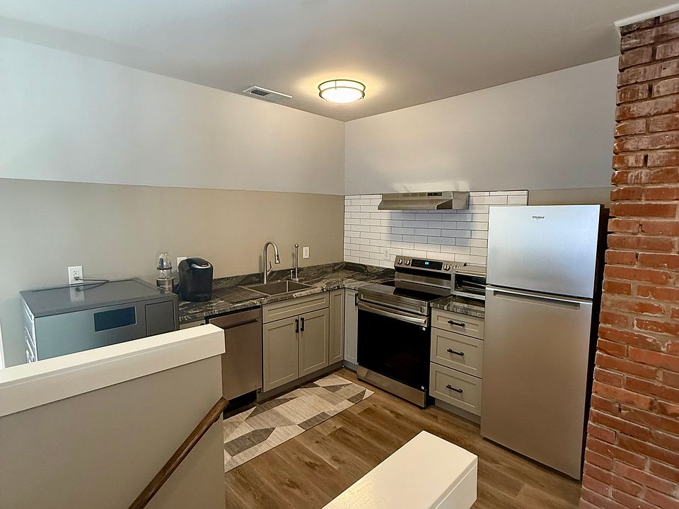 1st image of 3704 Baltimore Ave #3