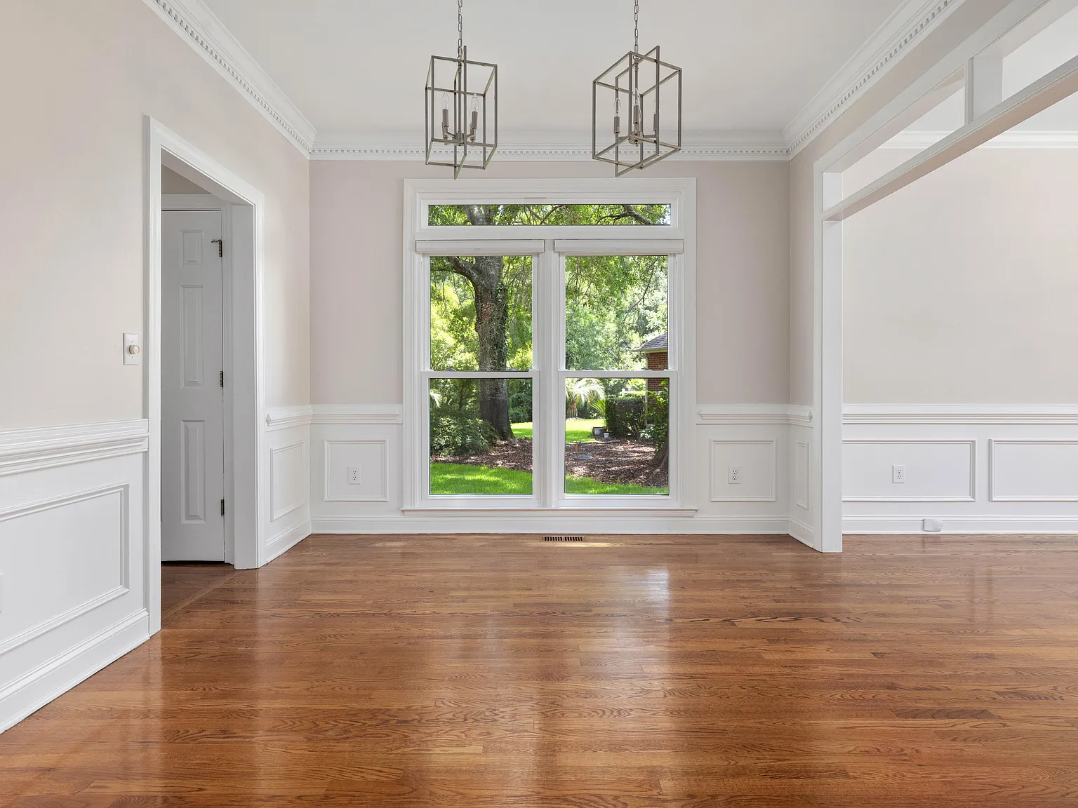 5 bed, 3.5 bath, 2846 sqft, $5,400 — Photo 4