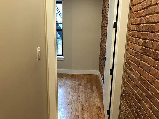 Rented by Osric Management LLC | media 19