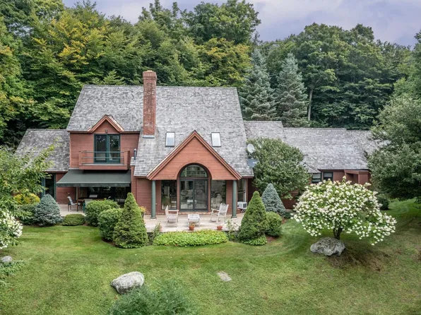 69 Dish Lane, Stowe, VT 05672