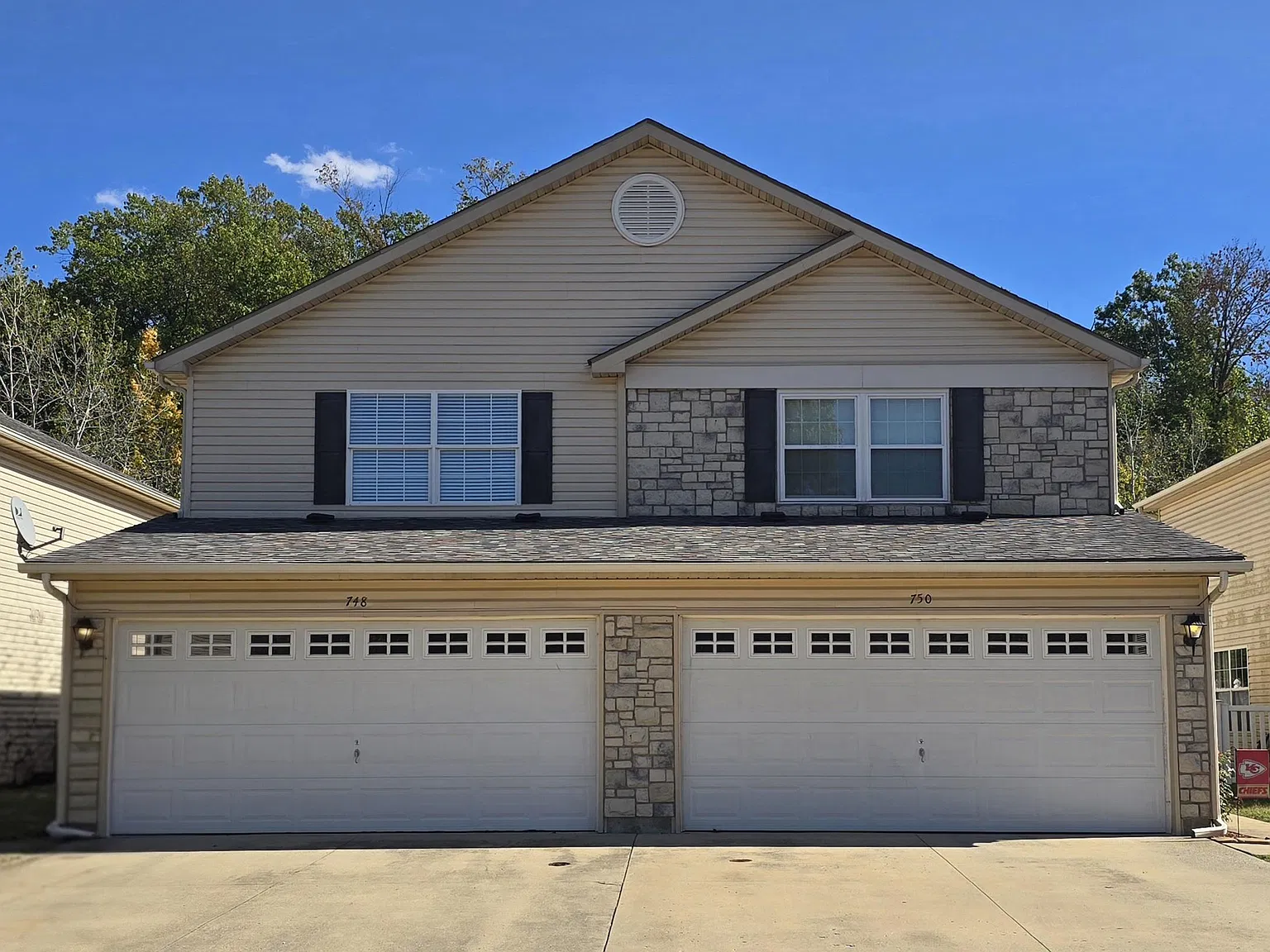 3 bed, 2.5 bath, 1100 sqft, $1,750 — Photo 1