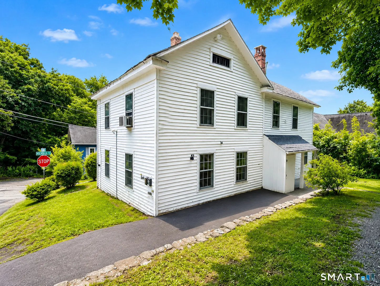 2 bed, 1.0 bath, 756 sqft, $1,225 — Photo 3