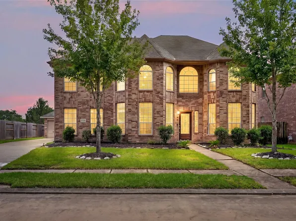 27011 Rockwood Park Ln, Cypress, TX 77433