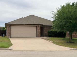 101 Soapstone Dr, Jarrell, TX 76537
