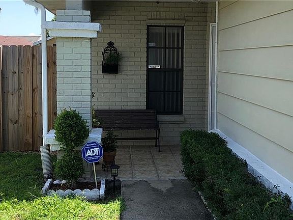 4th image of 274 Chicago Woods Cir