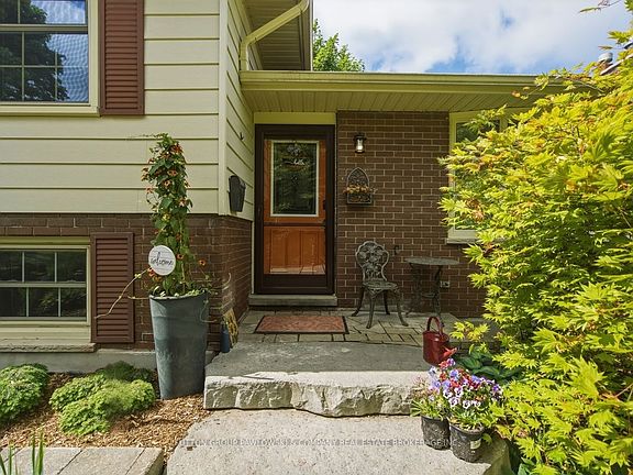 3rd image of 35 Key Hill Rd