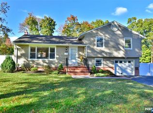 30 Homestead St, Hillsdale, NJ 07642