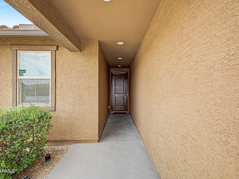 9012 W Solano Dr — Photo 4
