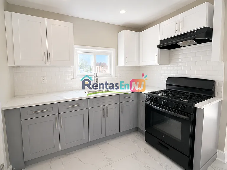 123 Parker St #2D — Photo 2