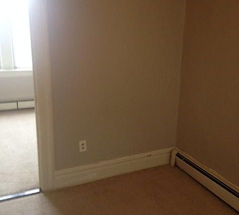 4th image of 171 Van Buren St #16