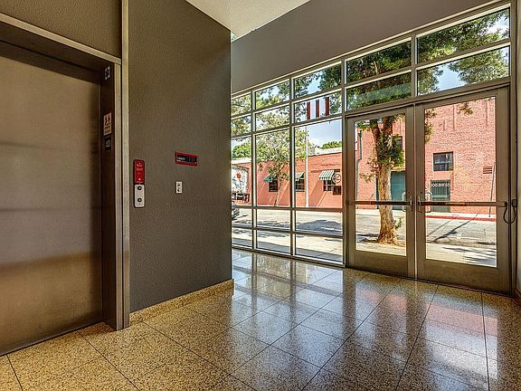 4th image of 111 S De Lacey Ave Unit 204