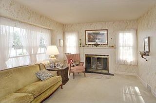 4th image of 2203 Parkview Ave