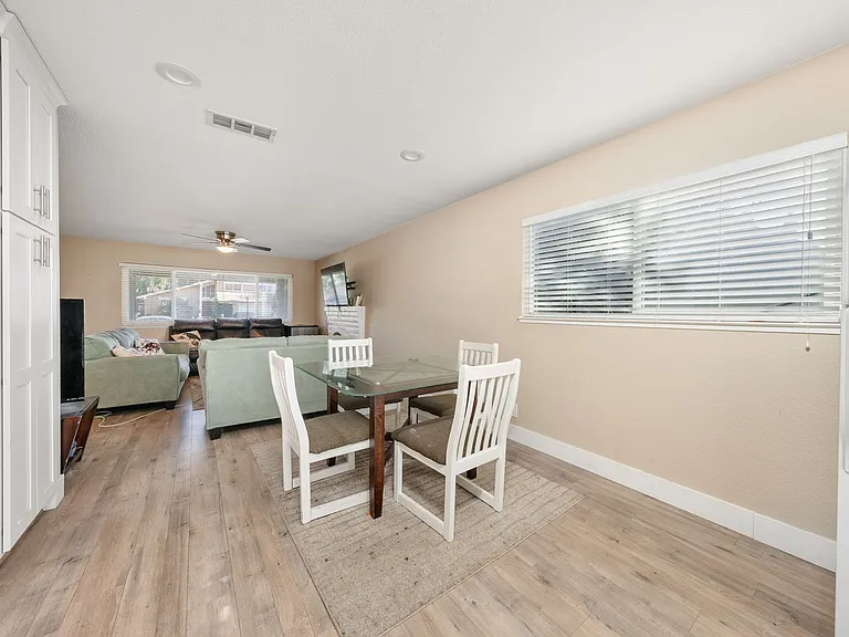 123 Lido Cir — Photo 11