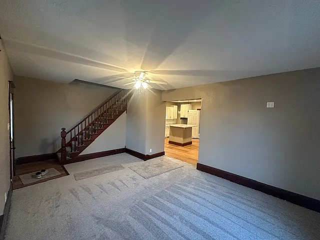 4 bed, 2.5 bath, 1718 sqft, $1,500 — Photo 2