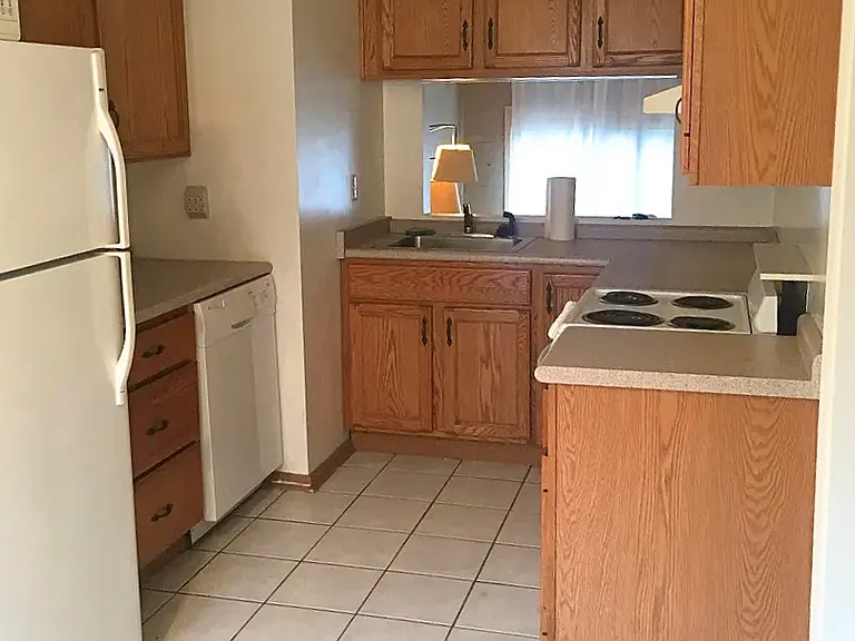 721 Pennsbury Blvd — Photo 5