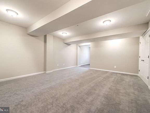 3rd image of 503 Cool Breeze Cir