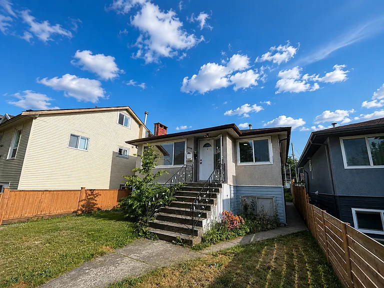 2442 E 19th Ave — Photo 36