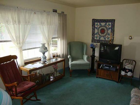2nd image of 313 Birchland Ave