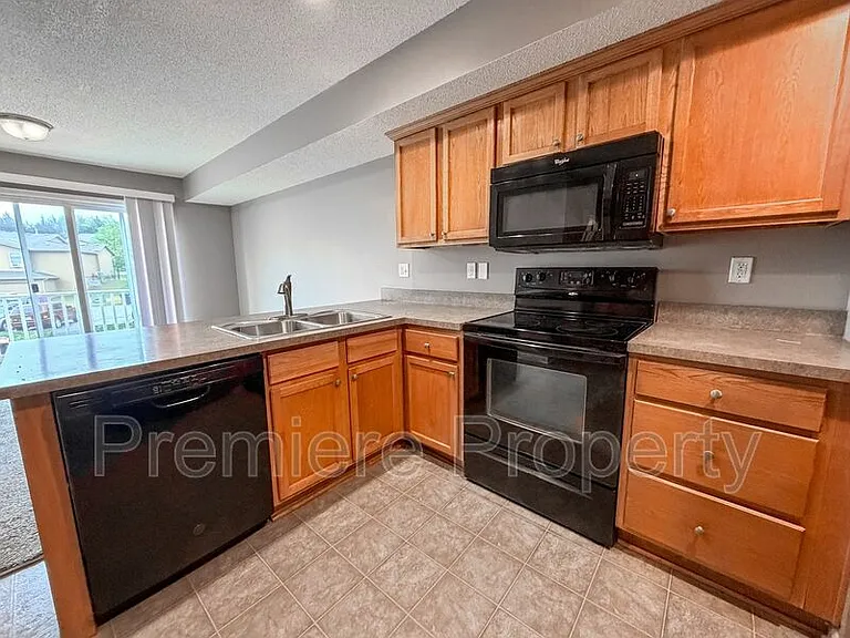 264 N Hedge Ln — Photo 6