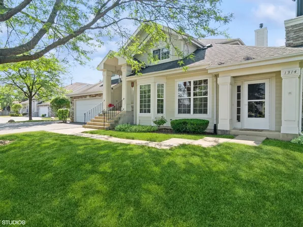 1314 Georgetown Dr, Batavia, IL 60510