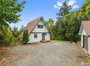 988 Hadley Way, Camano Island, WA 98282