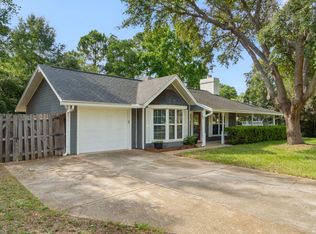 2181 Calle De Castelar, Navarre, FL 32566