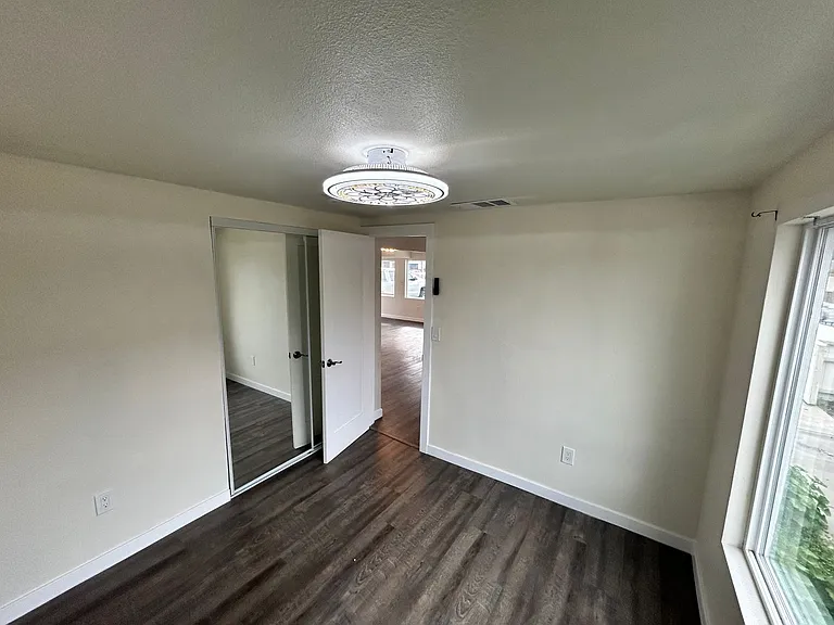 1525 W Orangeburg Ave — Photo 18