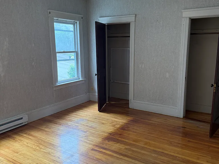 49 Catharine St #B — Photo 7