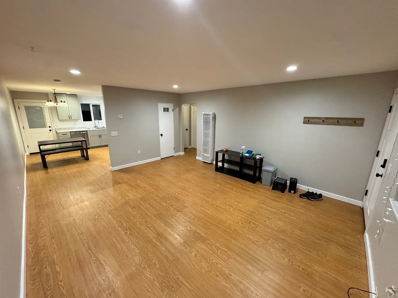 2 bed, 750 sqft, $2,150 — Photo 2