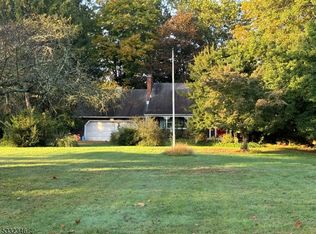 1830 Bolmer Farm Rd, Martinsville, NJ 08836