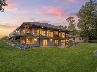 826 Shorewood Dr, Detroit Lakes, MN 56501