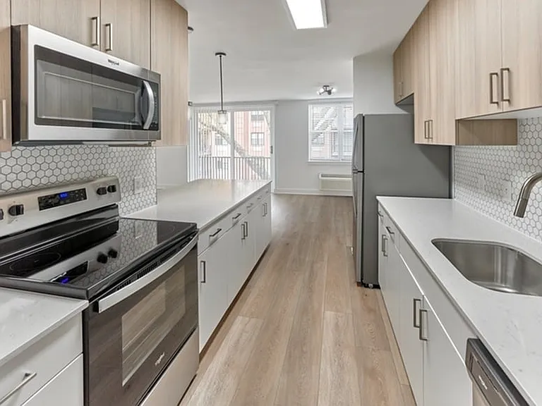 Sleek and Modern Kitchen