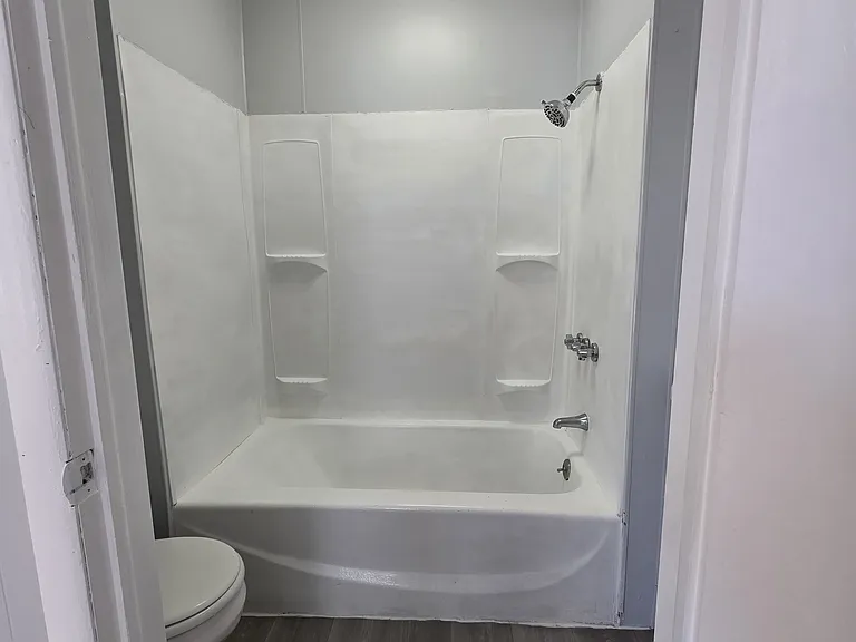 11 Saint Thomas Pl #1 — Photo 2