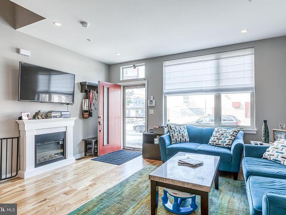 Living/entertainment room